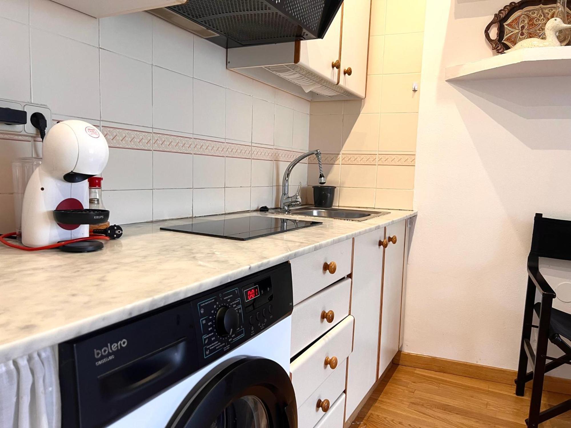 Apartamento Centrico Con Parking - L'Amfitriona Rialp Ngoại thất bức ảnh